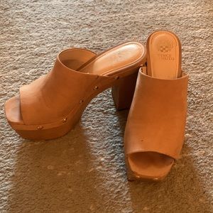 ⭐️⭐️VINCE CAMUTO Leather Chunky Hill